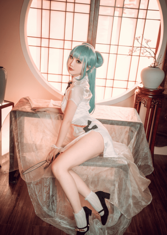 面饼仙儿-初音旗袍