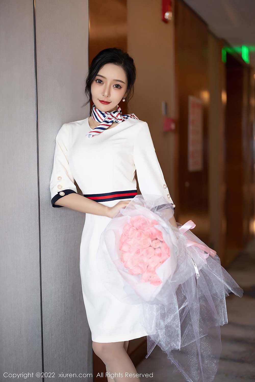 [Xiuren秀人网] NO.4963 王馨瑶yanni预览图 2