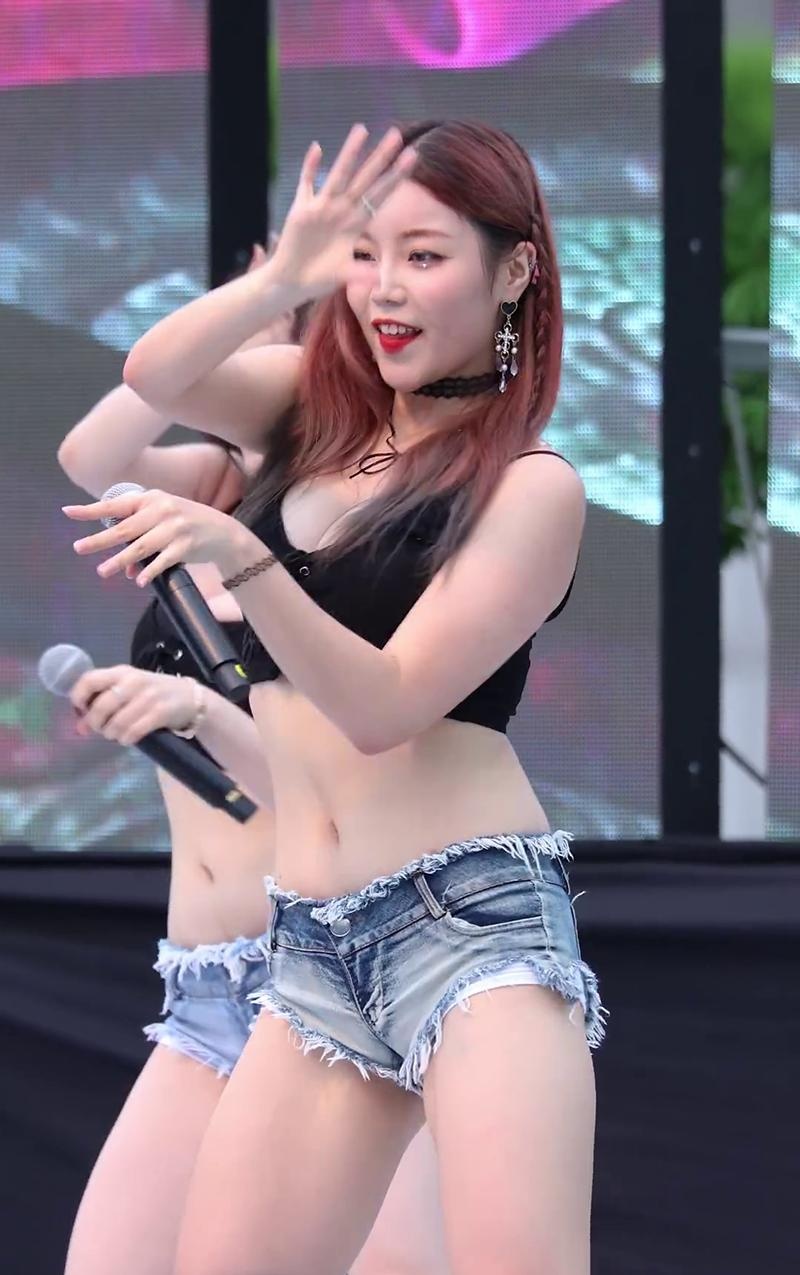 韩国女团Switch Berry(스위치베리) 米娜(민아)预览图 2 韩国女团Switch Berry(스위치베리) 米娜(민아)预览图 2