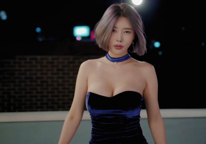 蓝色连衣裙赛车模特宋珠儿Jooah Song写真预览图 2 蓝色连衣裙赛车模特宋珠儿Jooah Song写真预览图 2