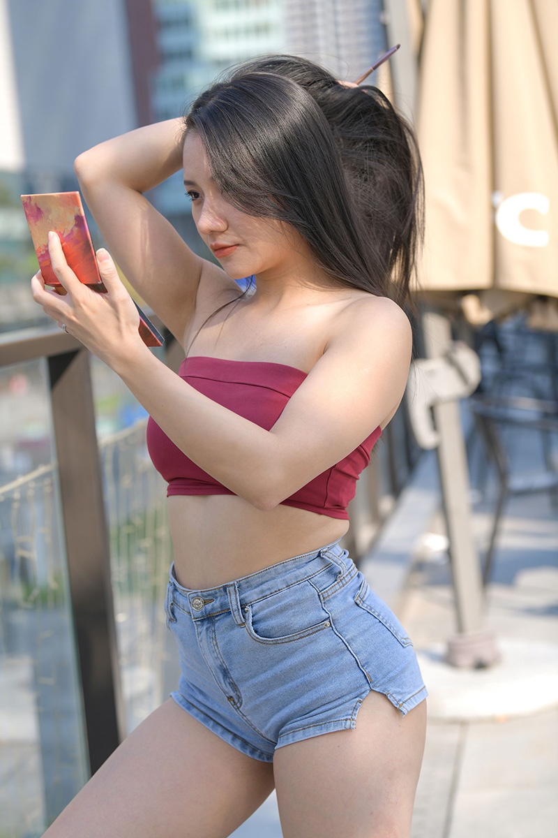 261.牛仔热裤美臀美女图片视频预览图 4 261.牛仔热裤美臀美女图片视频预览图 4