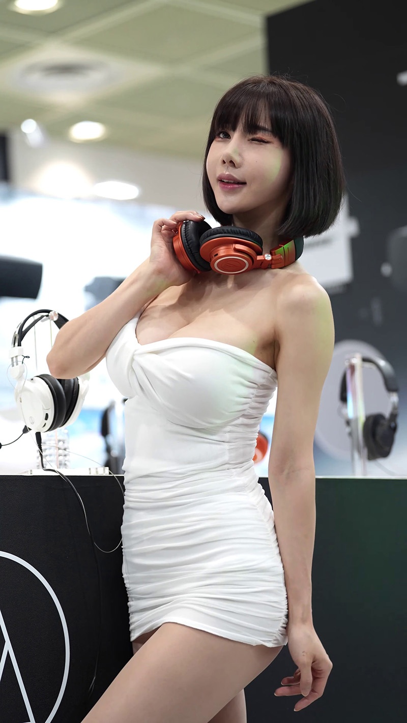 韩国名模宋珠儿Song Yoo A饭拍秀无水合集预览图 2 韩国名模宋珠儿Song Yoo A饭拍秀无水合集预览图 2