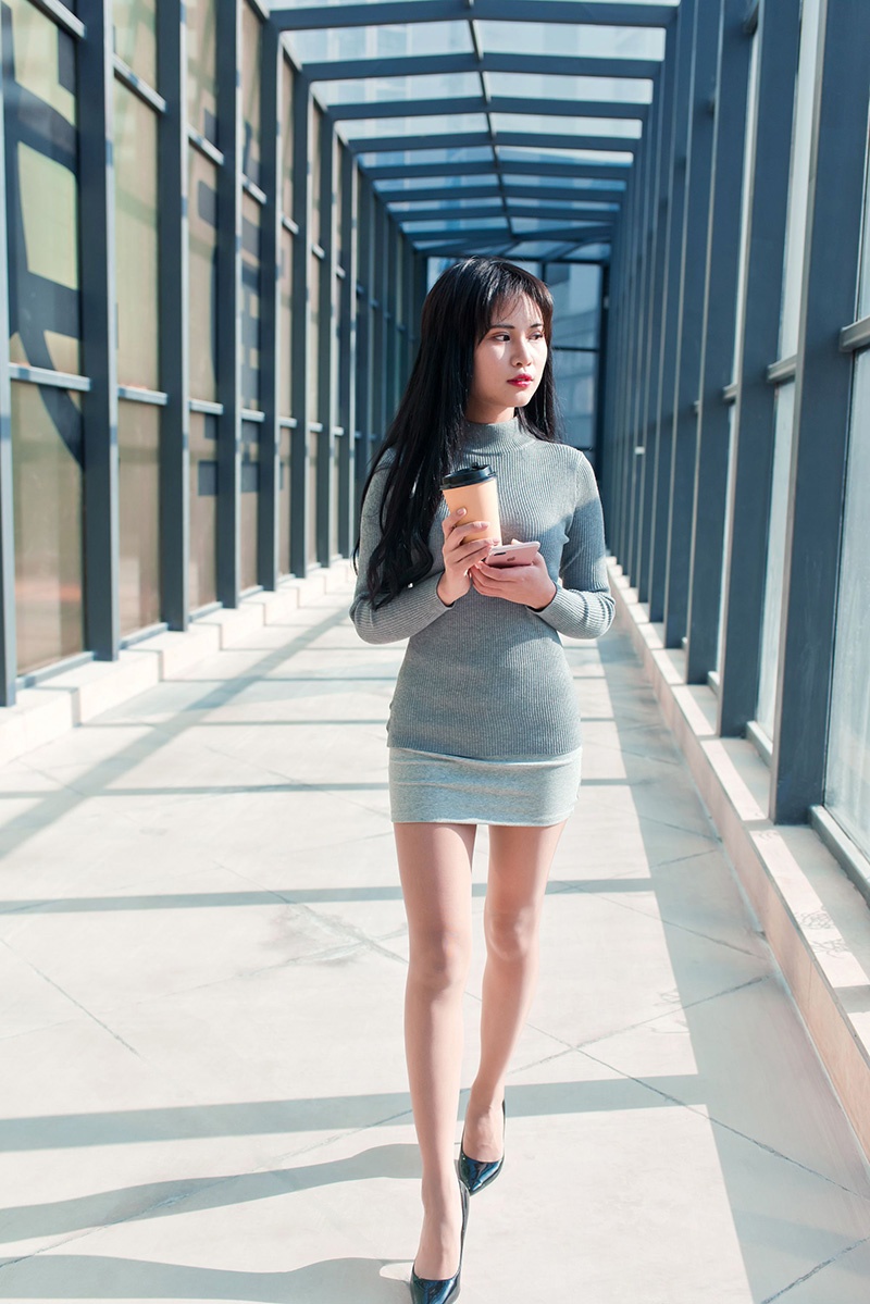 F138.休闲书屋里的短裙肉丝美女萌宝儿图片视频预览图 2 F138.休闲书屋里的短裙肉丝美女萌宝儿图片视频预览图 2