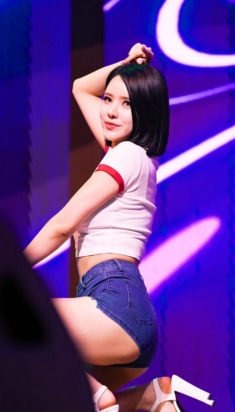 20230609韩国女团LAYSHA现场饭拍秀预览图 4 20230609韩国女团LAYSHA现场饭拍秀预览图 4