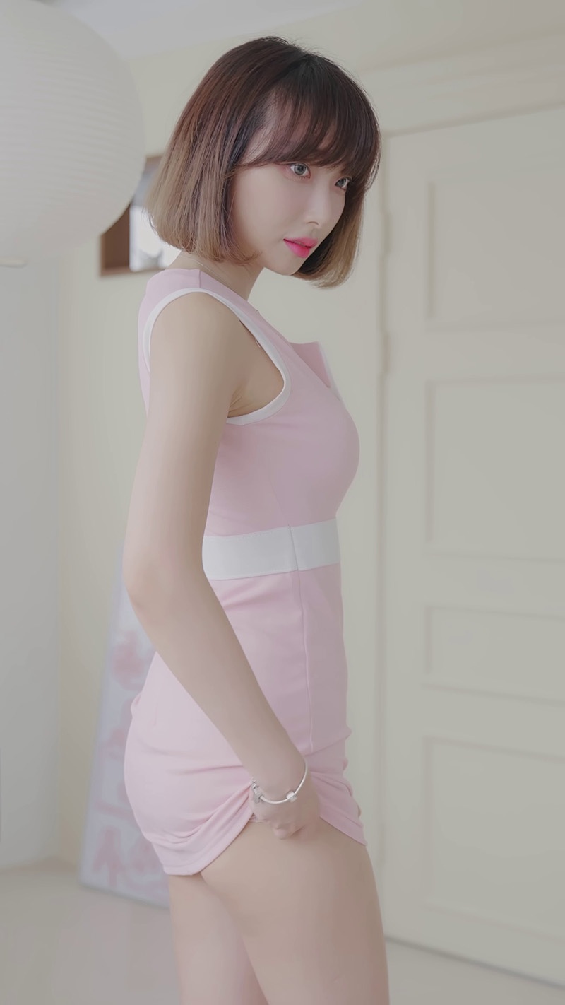 lookbook模特那贤Dayeon竖版拍摄粉色内衣套装预览图 3 lookbook模特那贤Dayeon竖版拍摄粉色内衣套装预览图 3