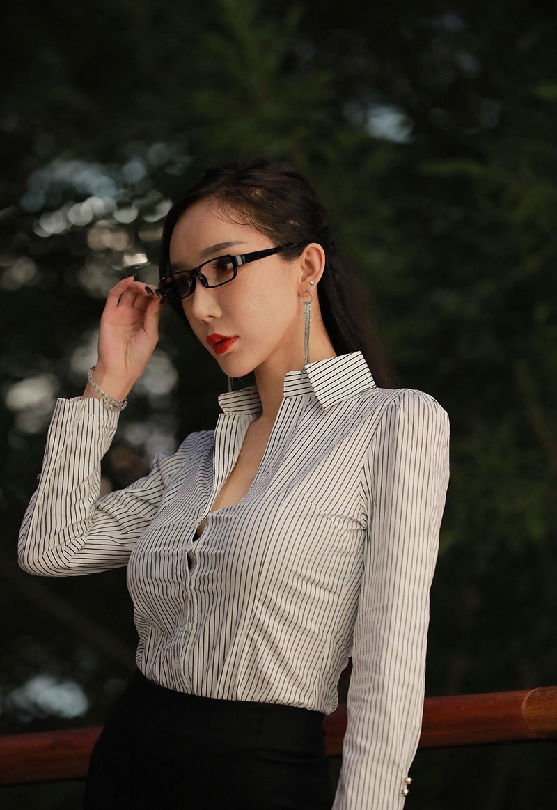 V58.搭讪性感美腿女神图片视频预览图 4 V58.搭讪性感美腿女神图片视频预览图 4