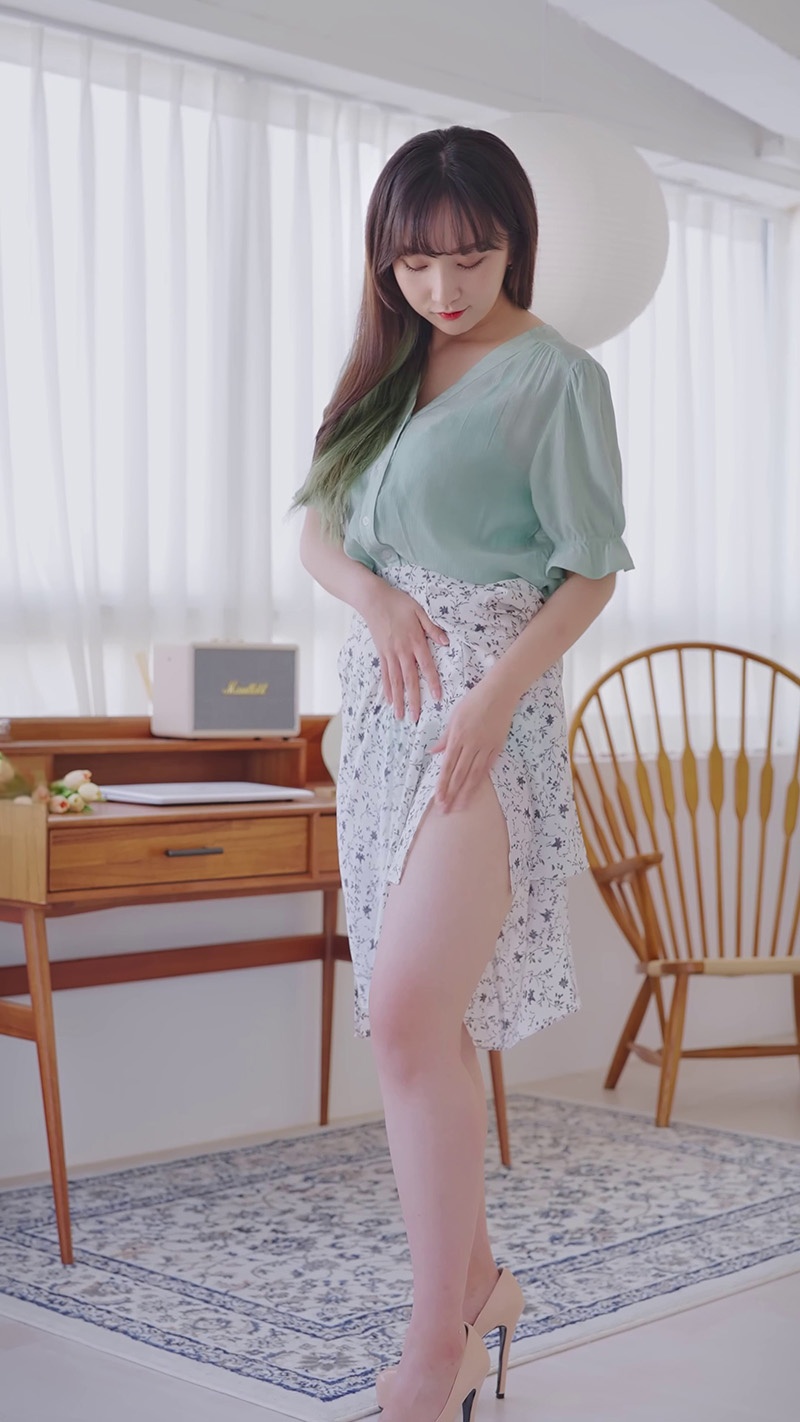 Lookbook时装秀竖版拍摄日系no bra
