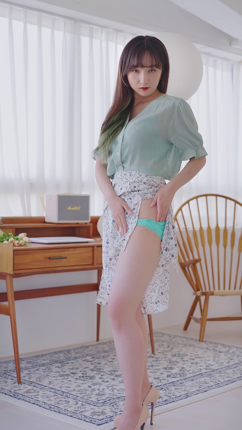 Lookbook时装秀竖版拍摄日系no bra预览图 2 Lookbook时装秀竖版拍摄日系no bra预览图 2