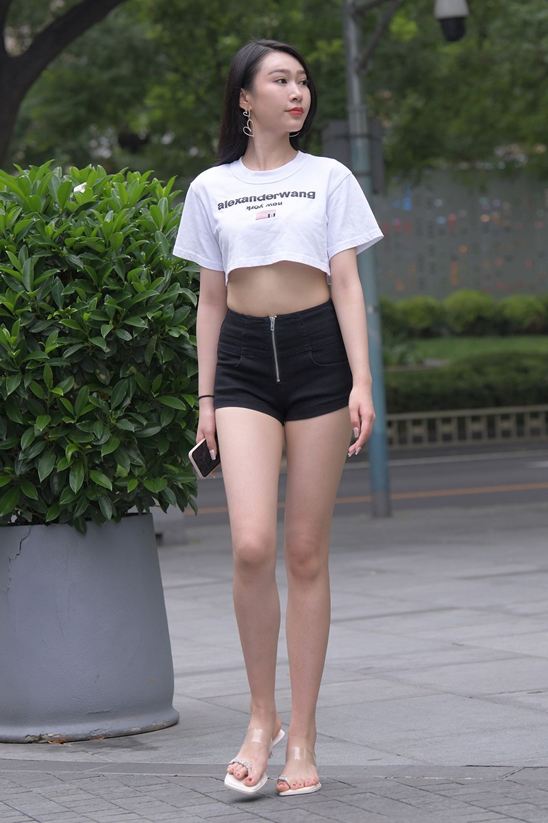 775.黑色热裤美腿美女图片视频预览图 2 775.黑色热裤美腿美女图片视频预览图 2