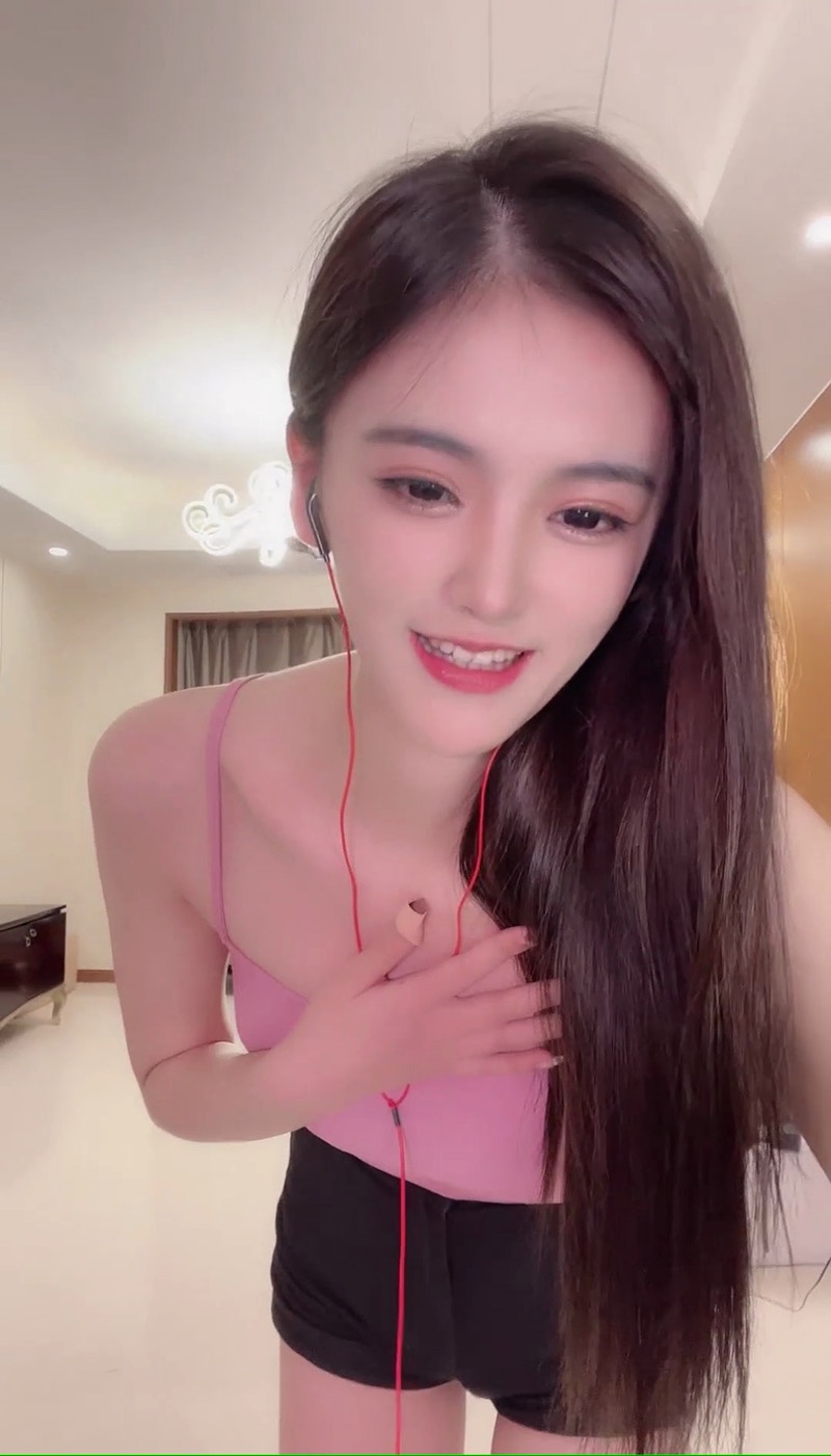 抖音主播Ava兔兔兔好会扭预览图 2 抖音主播Ava兔兔兔好会扭预览图 2