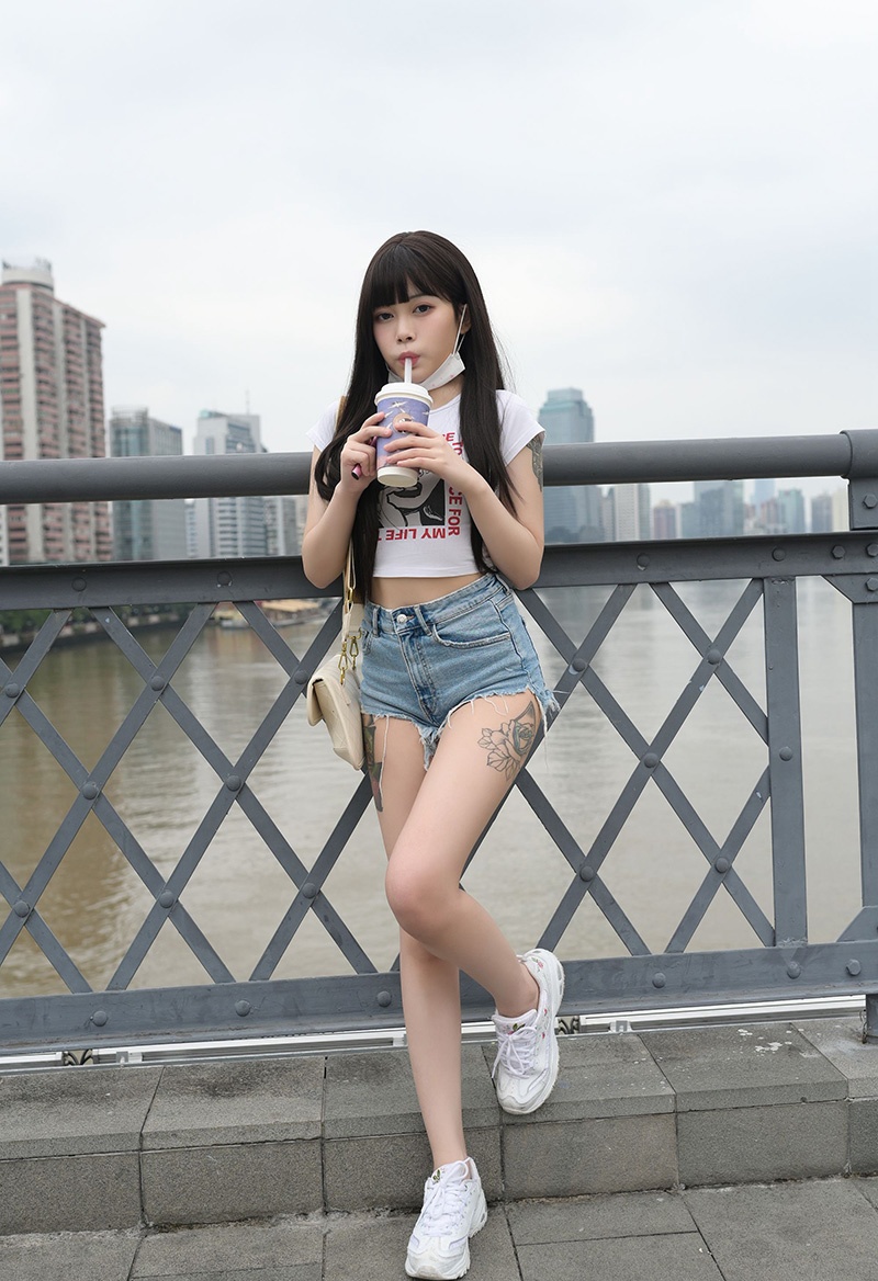 451.热裤小妹图片视频预览图 4 451.热裤小妹图片视频预览图 4