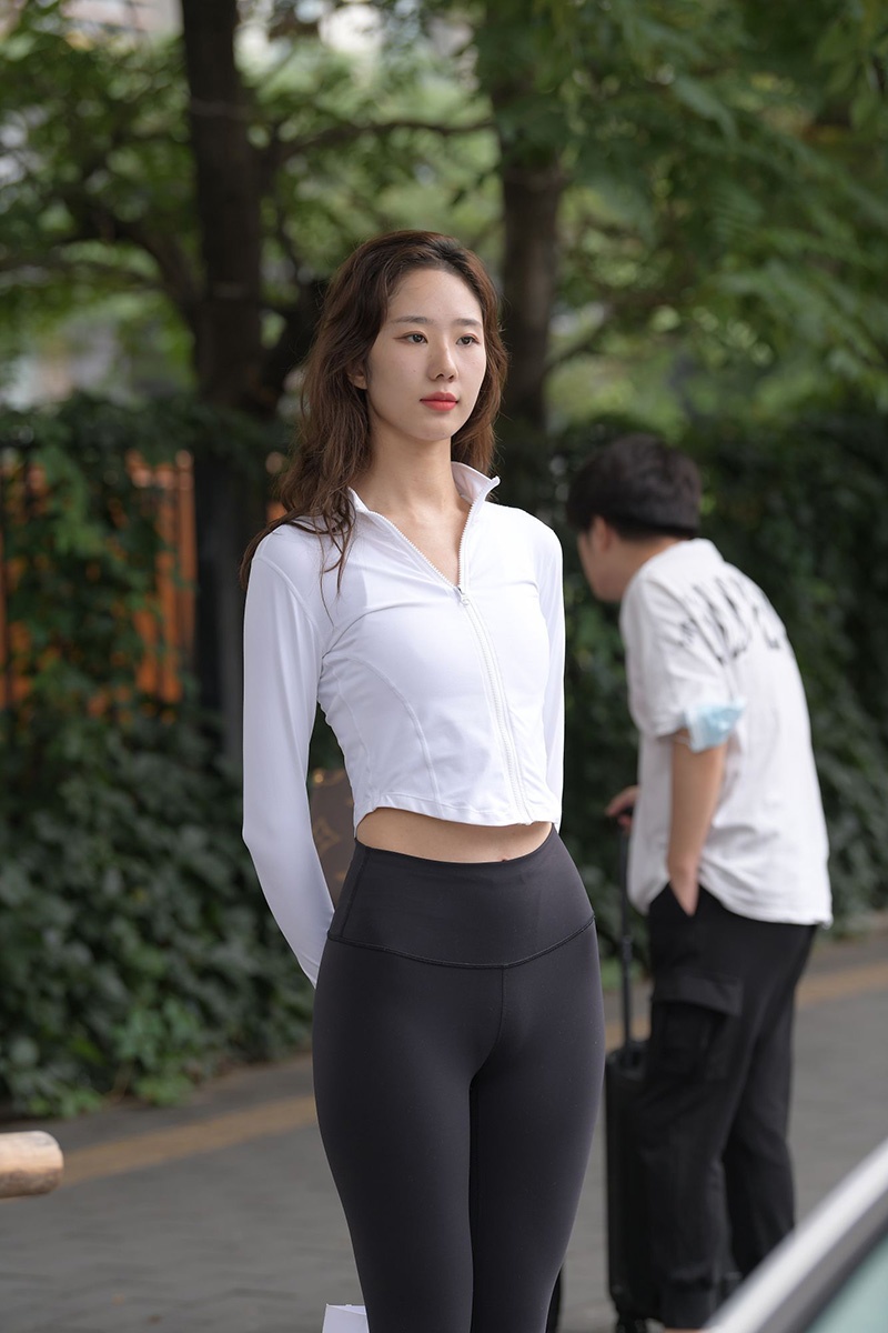 832.黑色瑜伽裤运动系高挑美女图片视频预览图 2 832.黑色瑜伽裤运动系高挑美女图片视频预览图 2