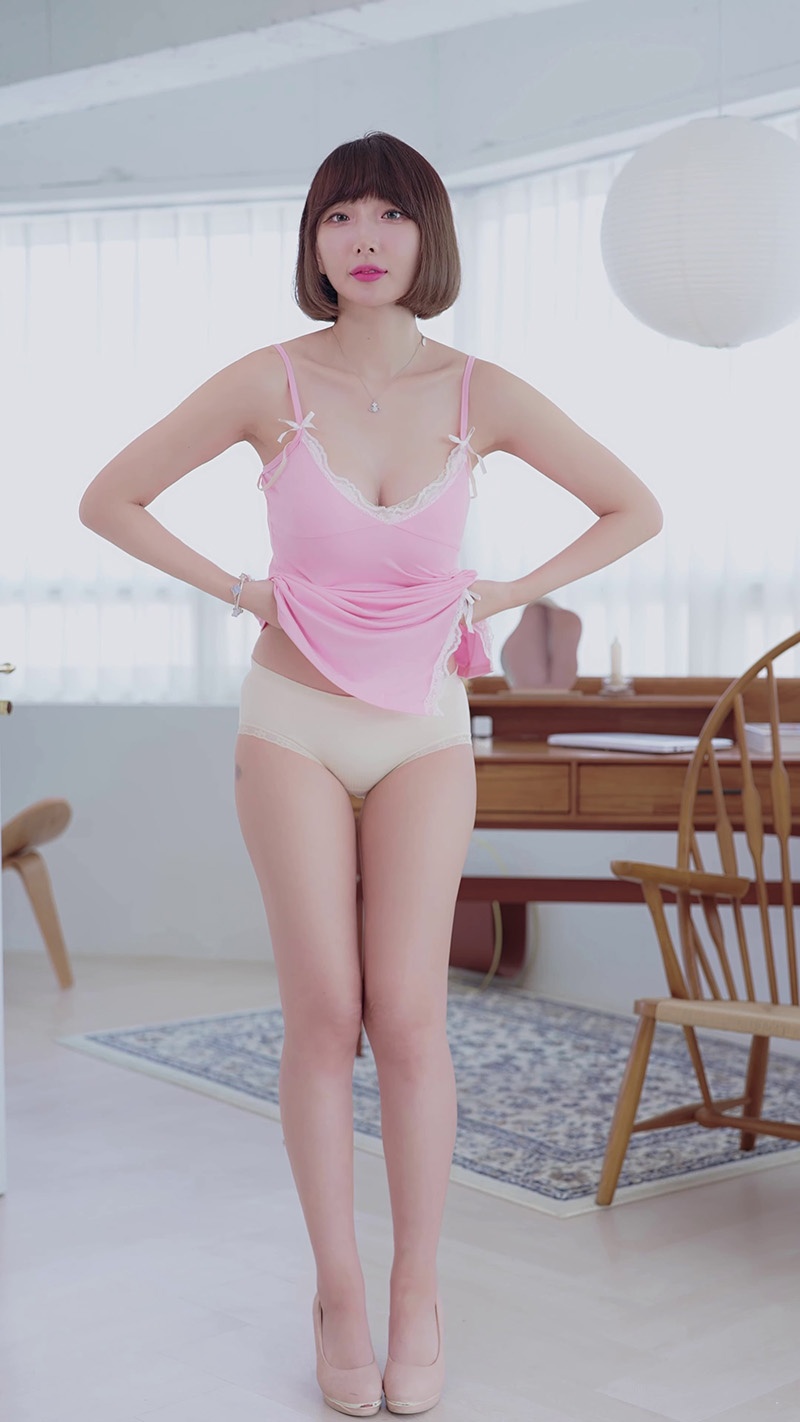 lookbook竖版拍摄女神般的粉色紧身长裙预览图 3 lookbook竖版拍摄女神般的粉色紧身长裙预览图 3