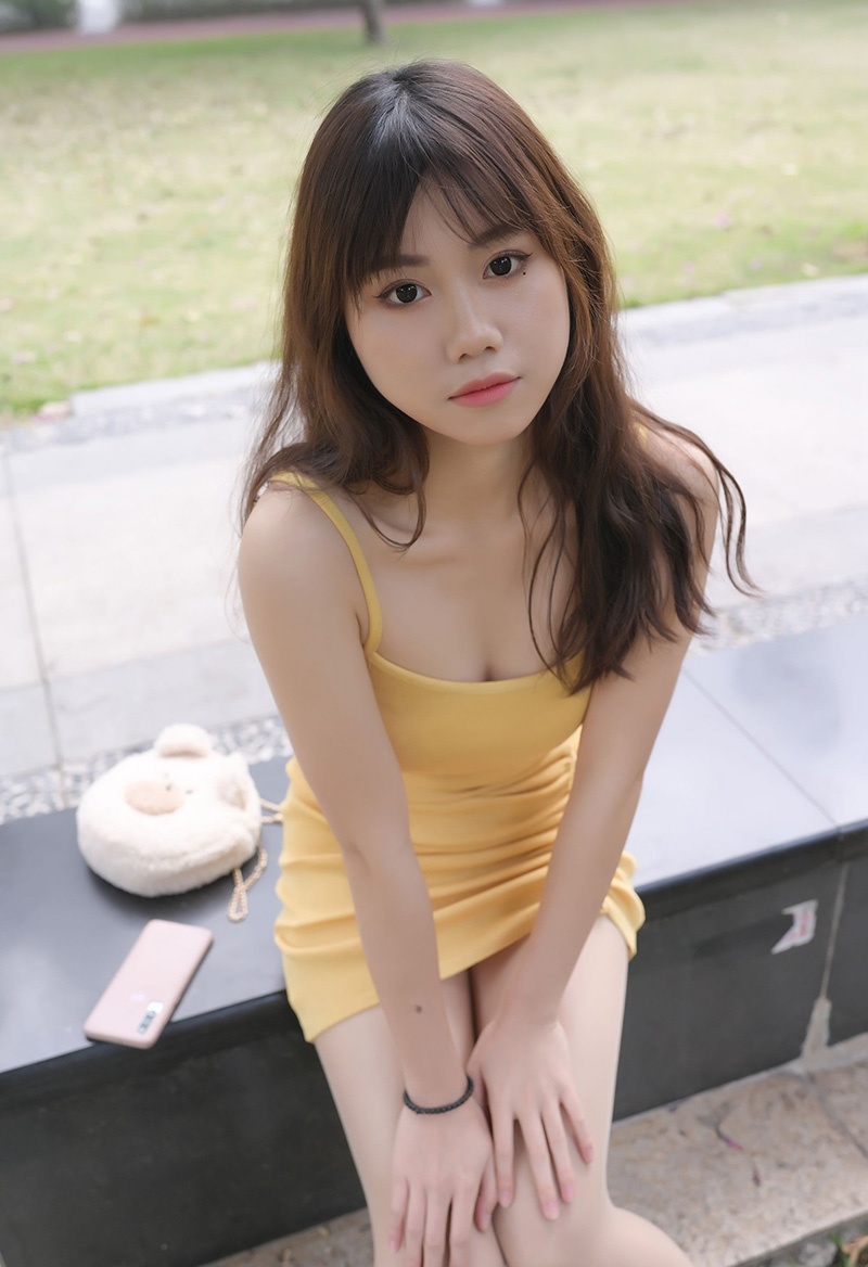 F165.黄色短裙妹子图片视频预览图 3 F165.黄色短裙妹子图片视频预览图 3
