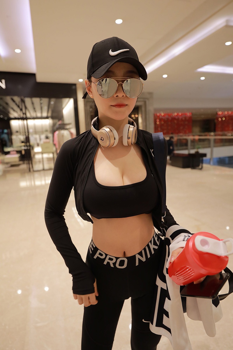 53.黑色瑜伽裤 极品女神的标杆图片视频预览图 2 53.黑色瑜伽裤 极品女神的标杆图片视频预览图 2
