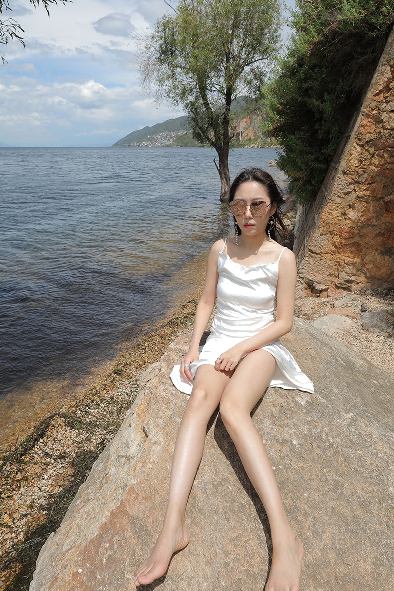 454.第一篇:海边的白裙女孩图片视频预览图 3 454.第一篇:海边的白裙女孩图片视频预览图 3
