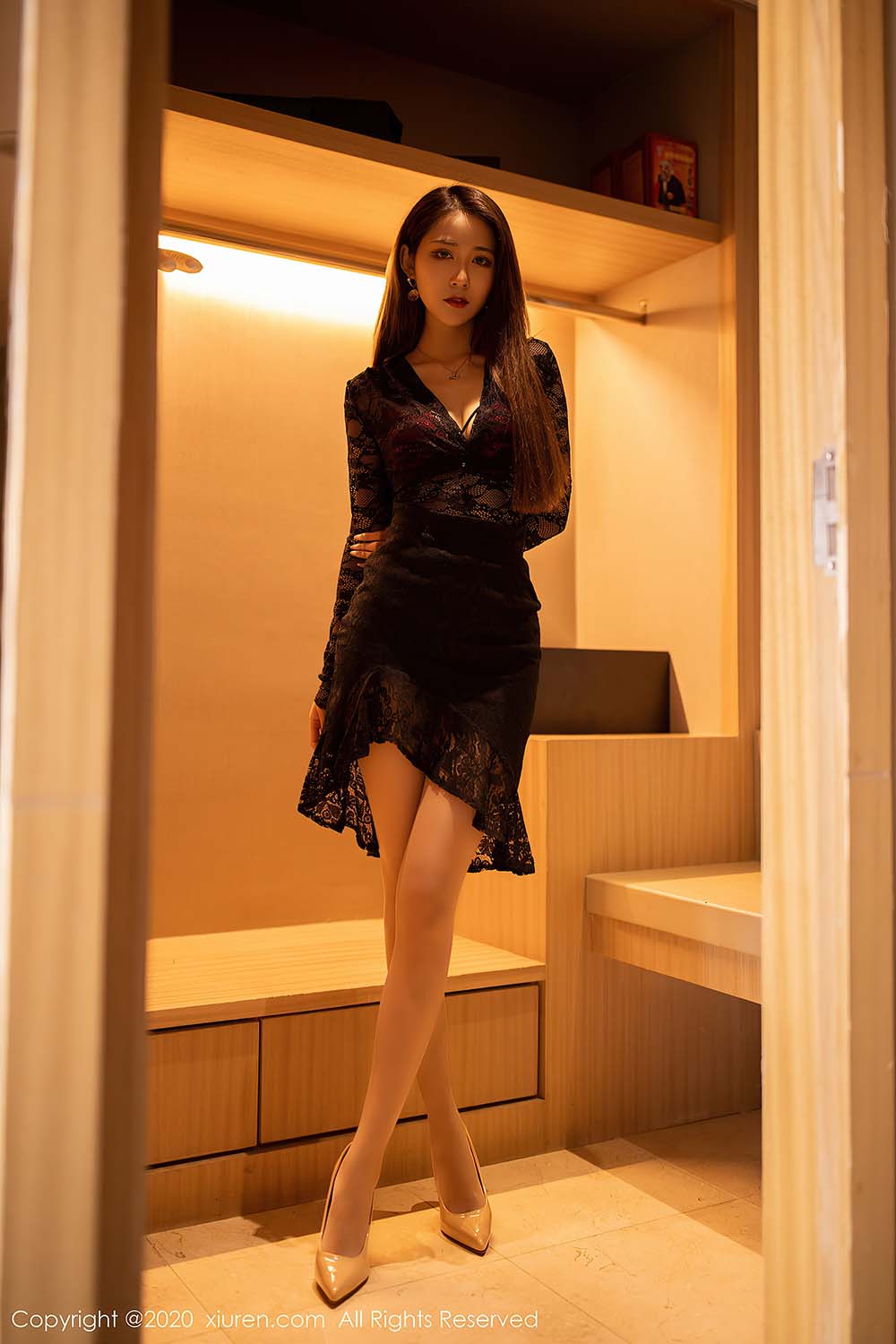 [Xiuren秀人网]XR20200918N02576 NO.2576 周慕汐fairy预览图 3