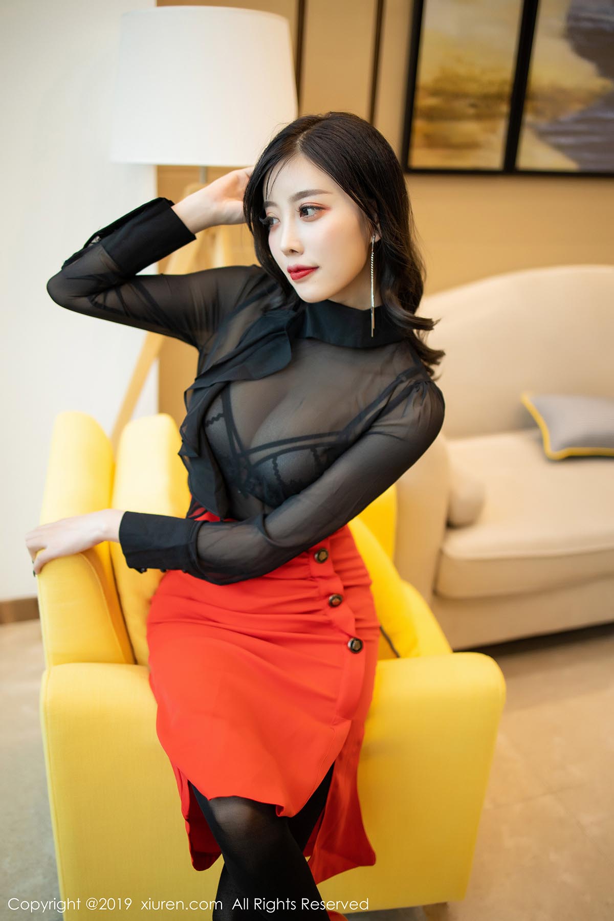 [Xiuren秀人网]XR20191106N01778 NO.1778 极致穿透力的视觉魅惑 杨晨晨sugar预览图 3
