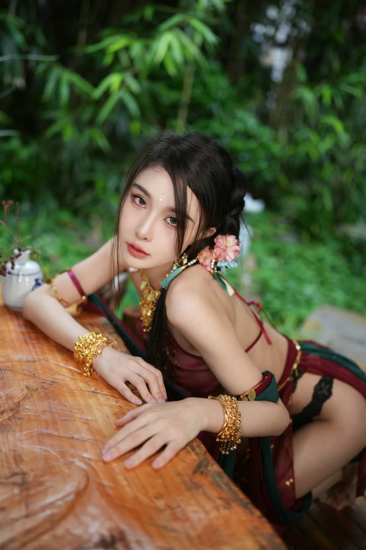余多多DuduCOSPLAY写真作品合集&随包视频