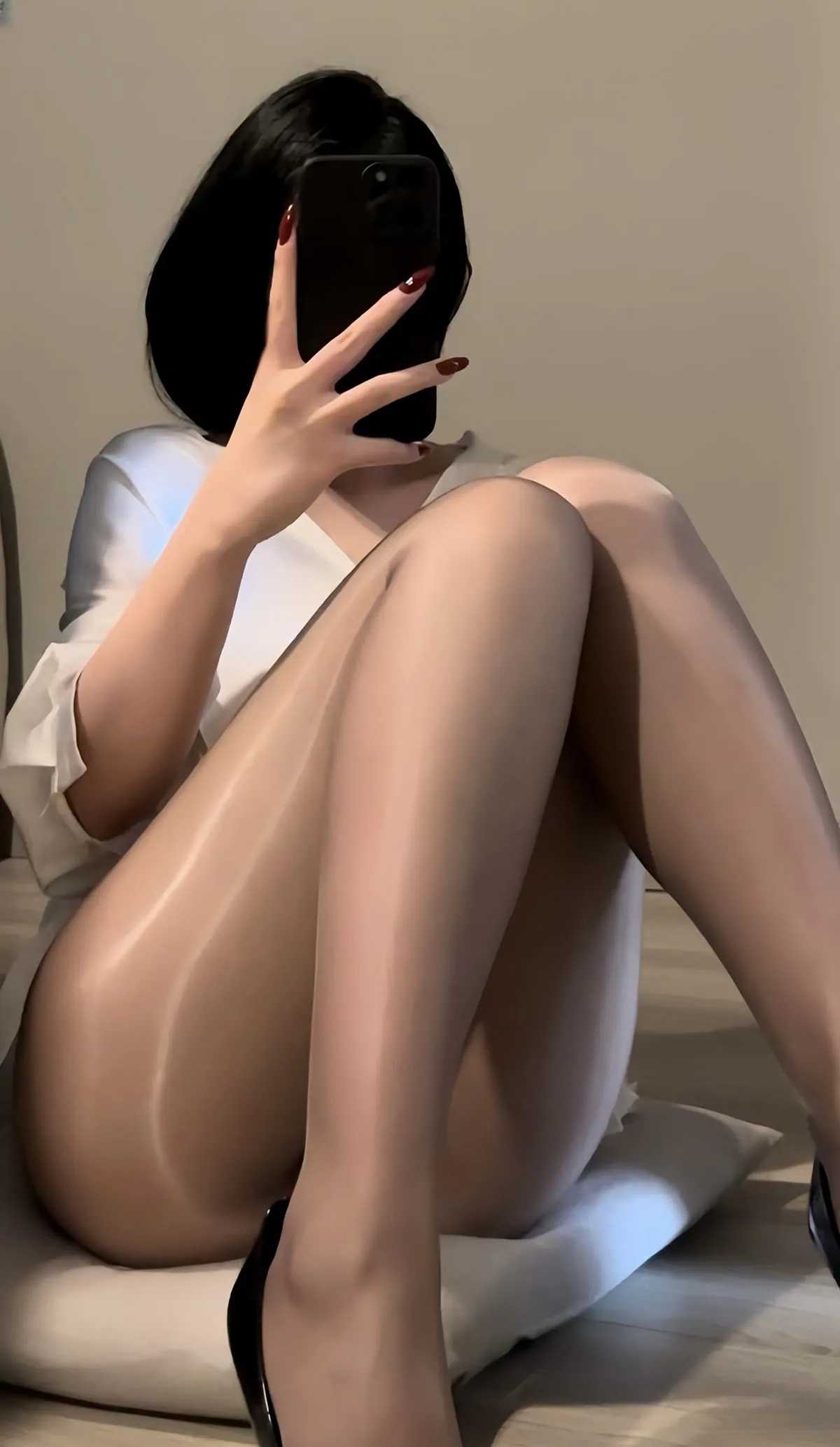 保守的二舅妈微密圈写真套图合集&视频视频预览图 3 保守的二舅妈微密圈写真套图合集&视频视频预览图 3