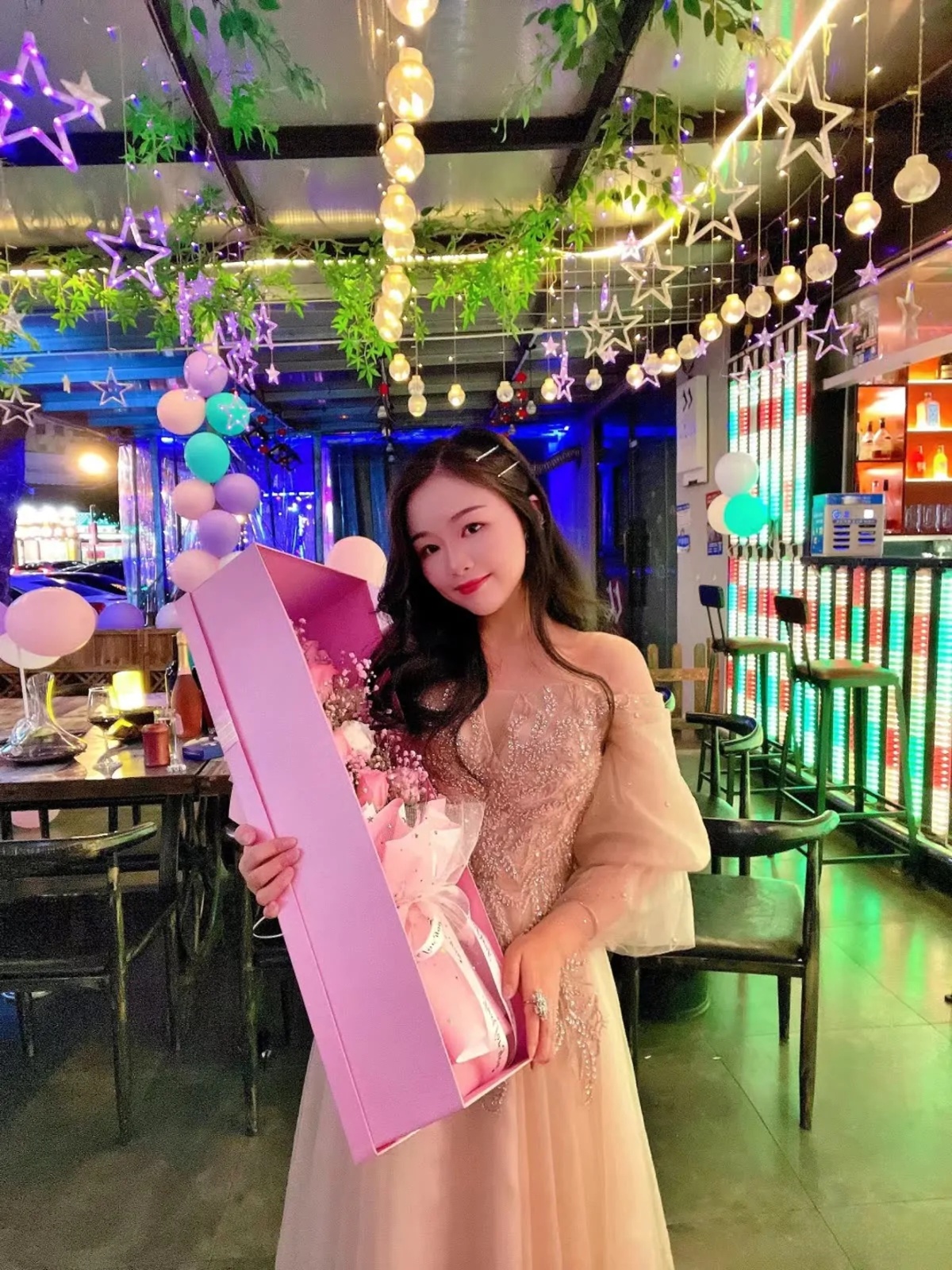 鱼鱼足影 – 全套足袜写真&视频预览图 1 鱼鱼足影 – 全套足袜写真&视频预览图 1